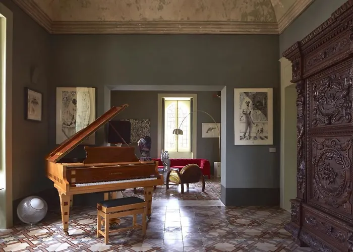 Castle Elvira - The Castle & The Resort *